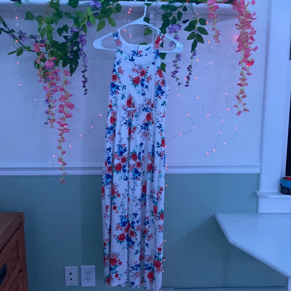 Floral white dress